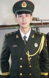 娱乐吃瓜酱当兵,揭秘当兵背后的故事与挑战 第3张 娱乐吃瓜酱当兵,揭秘当兵背后的故事与挑战 第3张